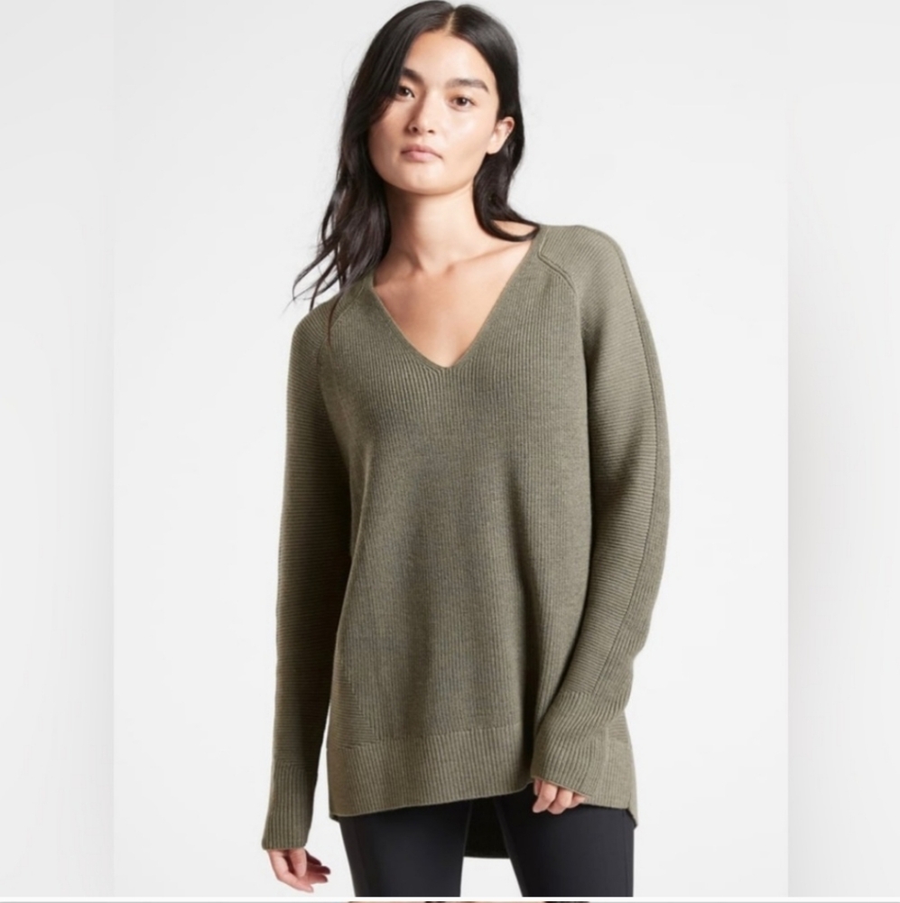 Athleta Hanover Wool Blend Olive Green V-Neck Sweater Size XS